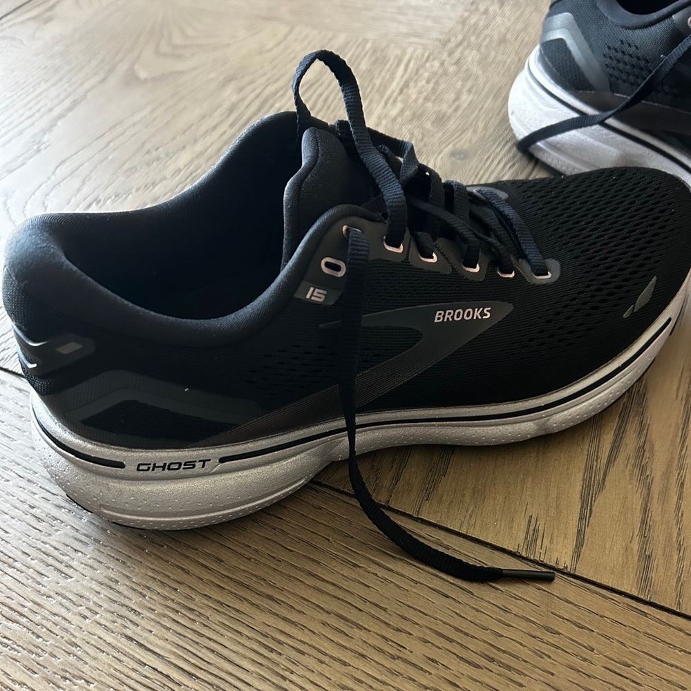 Women Brooks Worn Twice